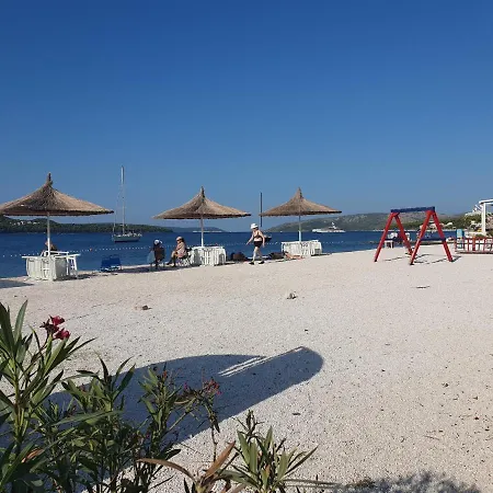 Lana * Trogir