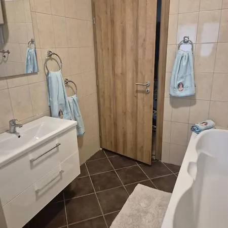 Lana Apartman *