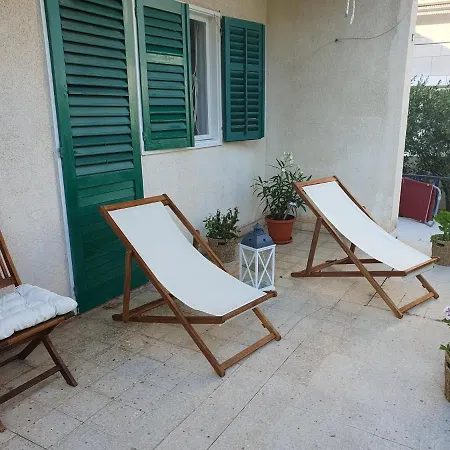 Lana Apartman *