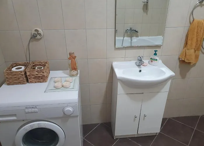 拉纳公寓 特罗吉尔